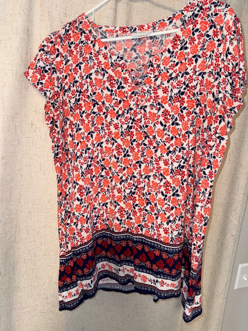 Liz Claiborne Red, Navy & White Lace-Up Floral Top